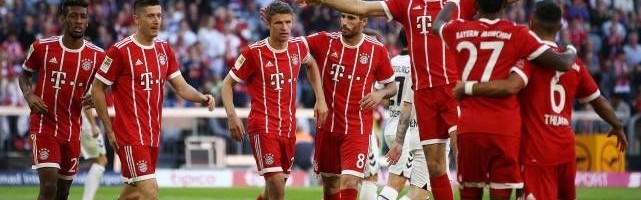  莱万达成德甲百球里程碑，拜仁主场大胜弗赖堡