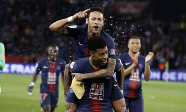  莱比锡红牛客场逆袭成功，关键三分助力争冠形势