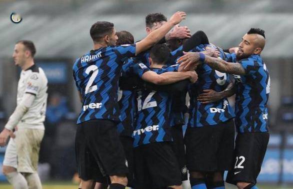  AC米兰锋线哑火闷平萨索洛错失登顶机会